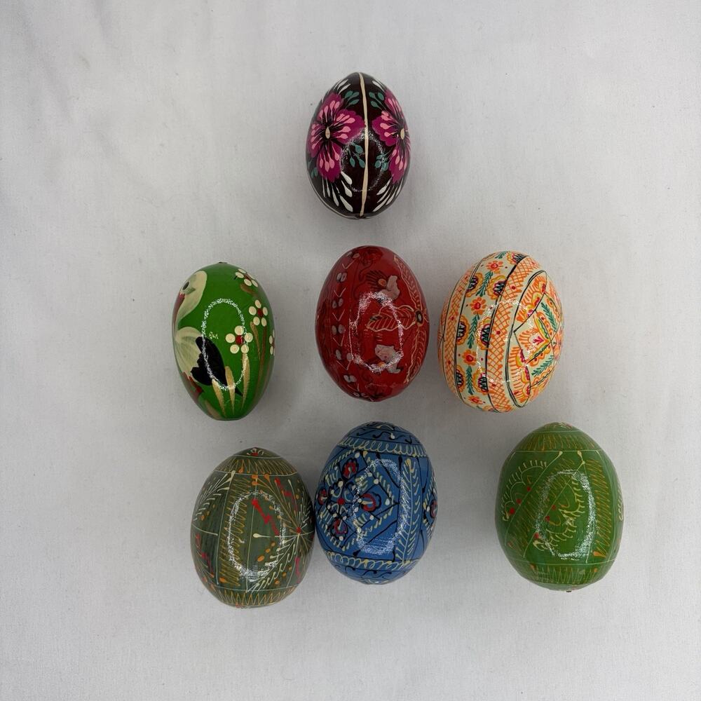 Vintage Pysanky Ukrainian Wood Hand painted Eggs Set Of 7, collectible, retro
